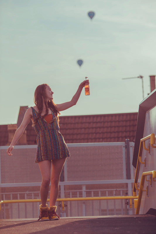 Scientists Say Probiotics Found In Kombucha Can Boost Happiness Levels!